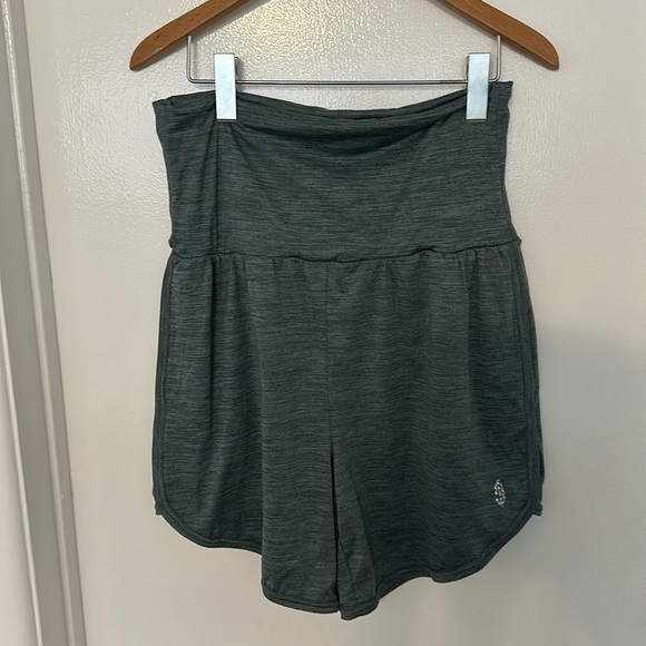 Free People Movement Sublime Rebound Shorts in frosted pine size small - Picture 3 of 7
